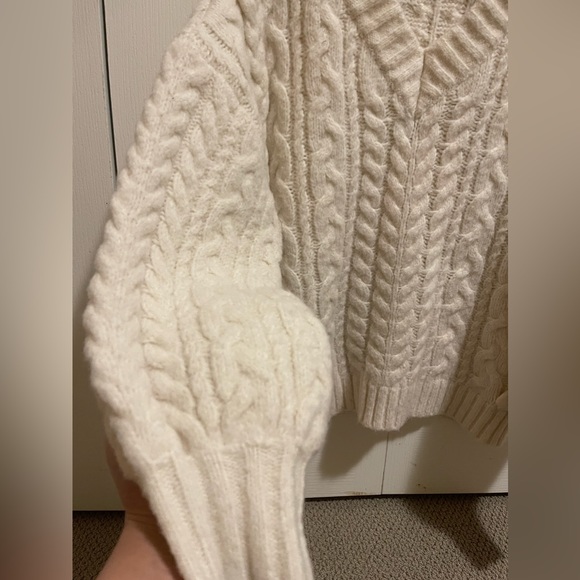 Sweater - Picture 4 of 7